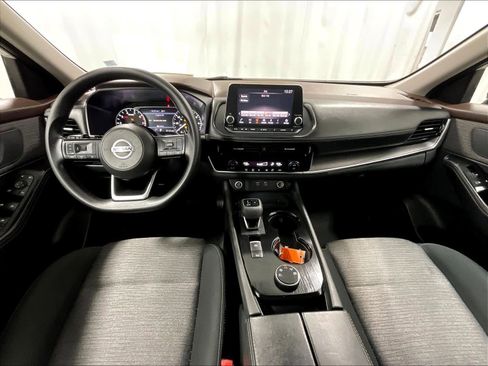 Certified 2021 Nissan Rogue SV image 21