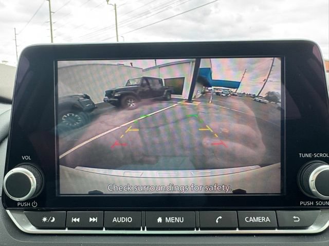 Used 2023 Nissan Rogue SV AWD/4WD image 9