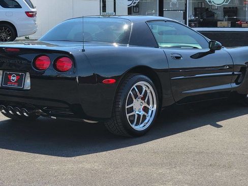 Used 1999 Chevrolet Corvette Coupe w/ Lighting Pkg RWD image 6