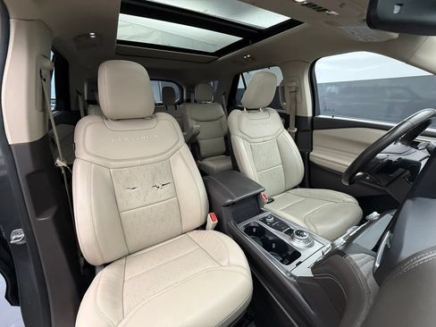 Used 2020 Ford Explorer Platinum w/ Premium Technology Package AWD/4WD image 71