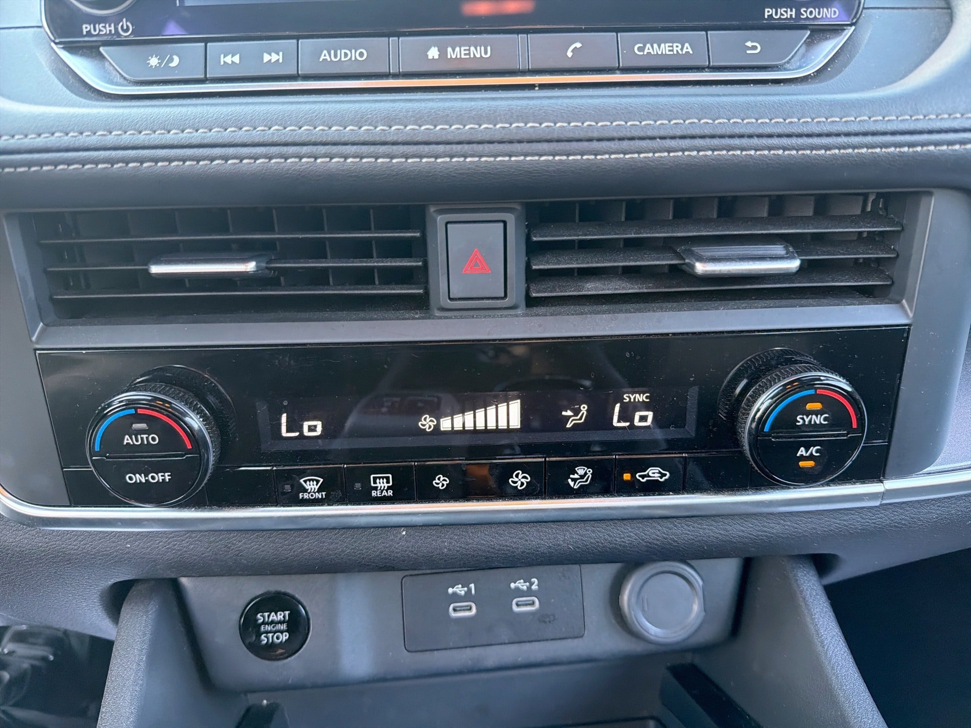 Used 2025 Nissan Rogue SV AWD/4WD image 16