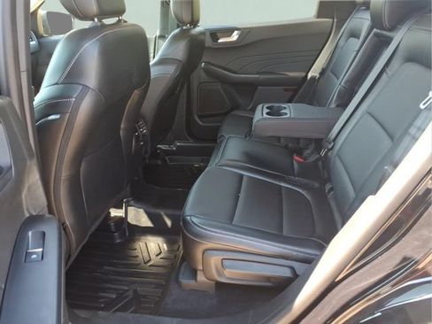 Used 2023 Ford Escape Platinum AWD/4WD image 21