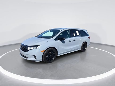Used 2024 Honda Odyssey Sport image 4