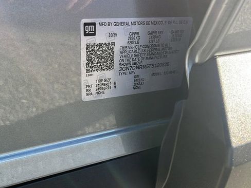 New 2026 Chevrolet Equinox EV LT image 30