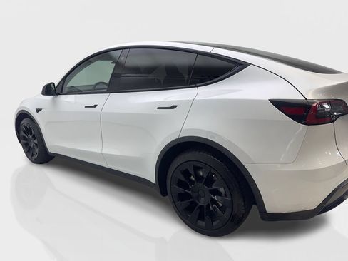 Used 2023 Tesla Model Y Long Range AWD/4WD image 14