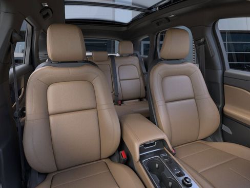 New 2023 Lincoln Corsair Reserve w/ Equipment Group 202A AWD/4WD image 10