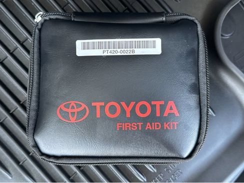 Used 2023 Toyota RAV4 XLE w/ Convenience Package AWD/4WD image 20