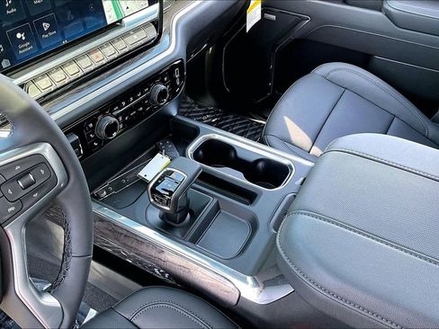 New 2026 Chevrolet Silverado 1500 LTZ w/ LTZ Premium Package image 8