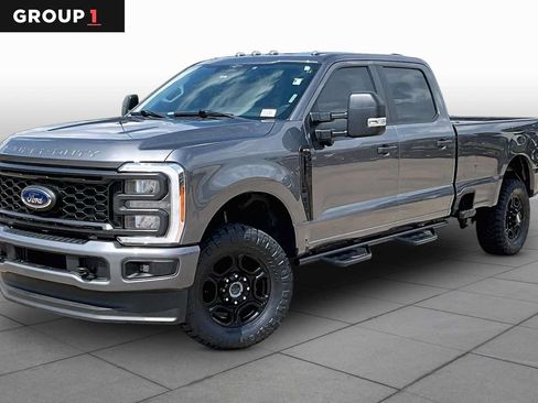 Used 2023 Ford F250 XL w/ STX Appearance Package AWD/4WD image 1