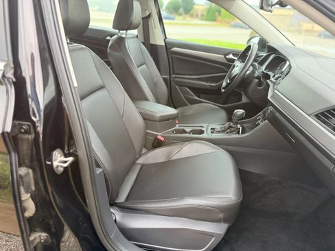 Used 2020 Volkswagen Jetta SE FWD image 30