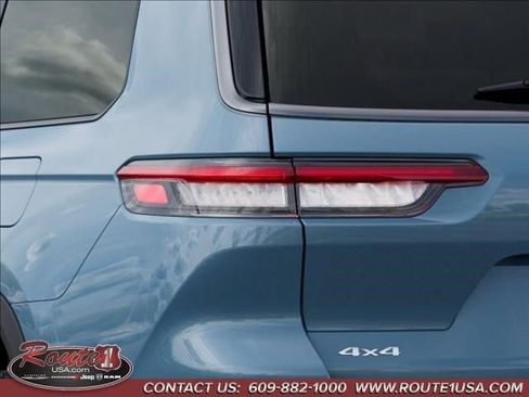 New 2026 Jeep Grand Cherokee L Limited w/ Limited Altitude Package AWD/4WD image 10