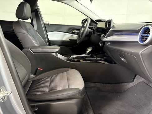 Used 2024 Chevrolet Trax LT image 15