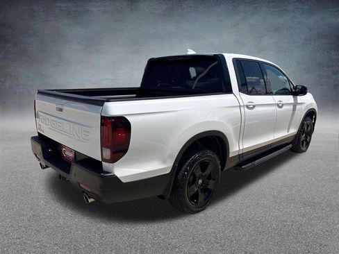 Certified 2025 Honda Ridgeline Black Edition image 5