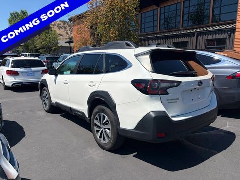 Used 2023 Subaru Outback Premium AWD/4WD image 2