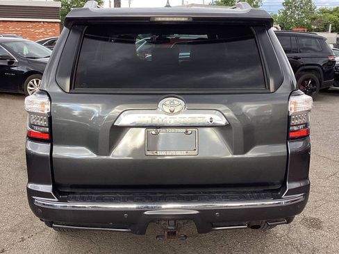 Used 2014 Toyota 4Runner Limited AWD/4WD image 9
