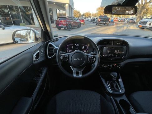 Used 2024 Kia Soul LX w/ Option Group 015 image 11