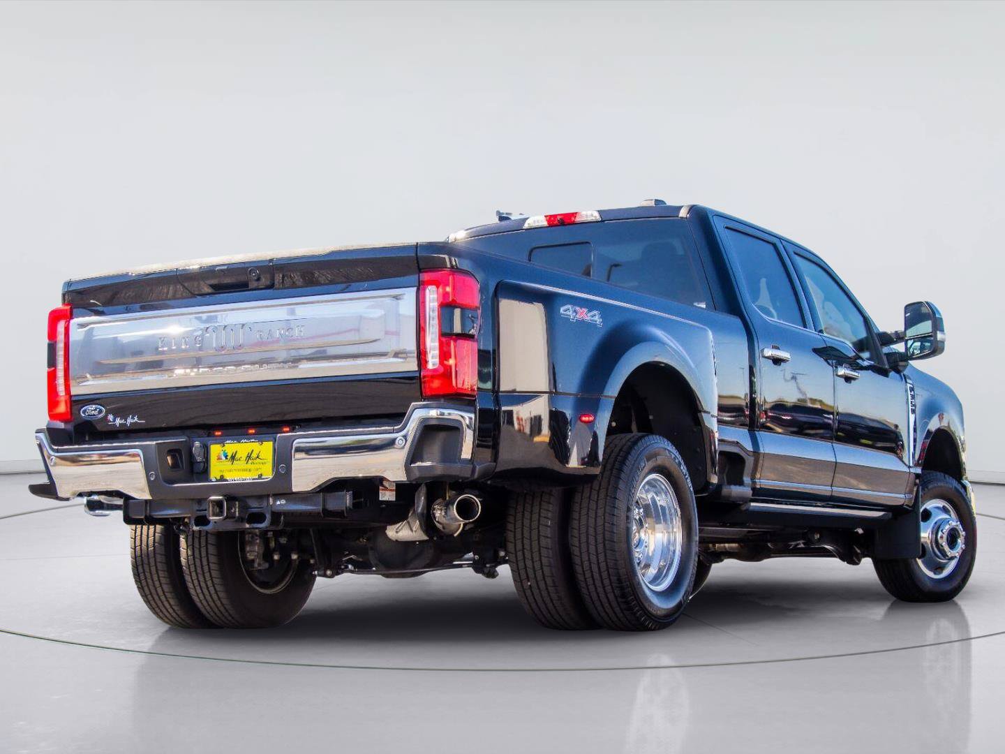 Used 2026 Ford F350 King Ranch w/ Chrome Package AWD/4WD image 4