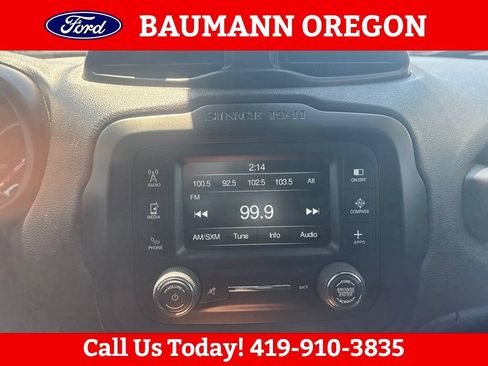 Used 2017 Jeep Renegade Latitude FWD image 21