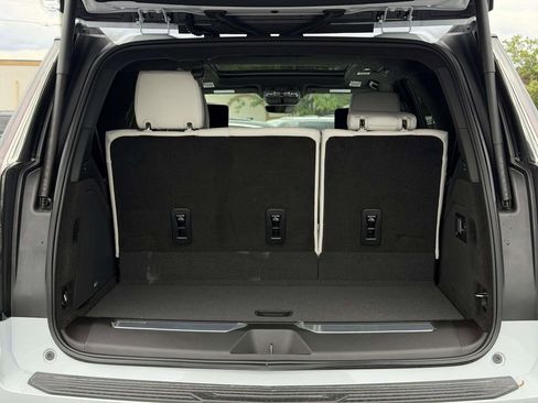 Certified 2026 Cadillac Escalade Platinum Luxury w/ LPO, Radiant Package AWD/4WD image 14