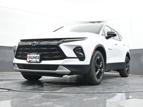 New 2026 Chevrolet Blazer LT w/ Convenience Package AWD/4WD image 45
