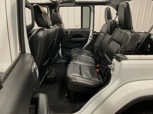 Used 2019 Jeep Wrangler Unlimited Sahara w/ Dual Top Group image 43