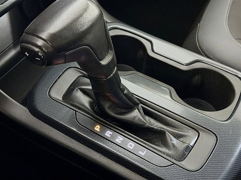 Used 2018 Chevrolet Colorado Z71 image 18