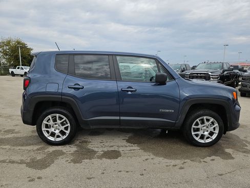 Certified 2023 Jeep Renegade Latitude image 2