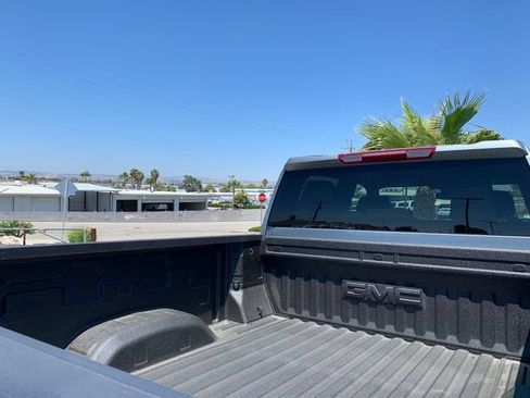 New 2026 GMC Sierra 2500 SLT w/ SLT Convenience Package AWD/4WD image 8