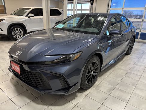 New 2026 Toyota Camry SE AWD/4WD image 1
