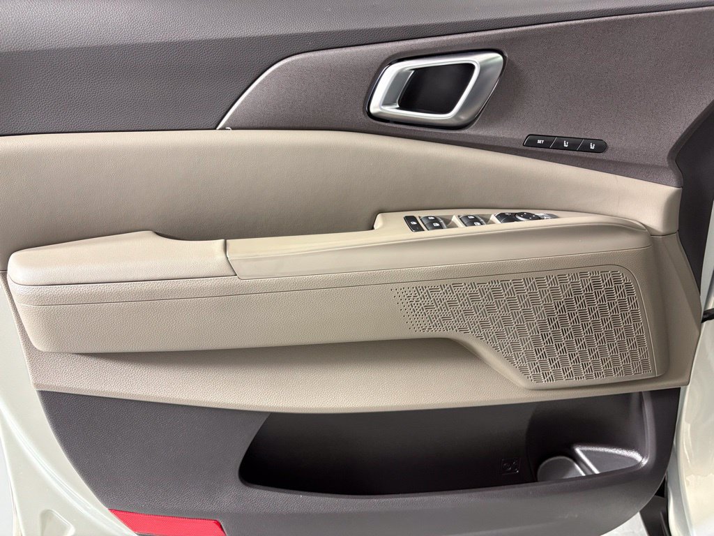 New 2026 Kia Carnival EX FWD image 14