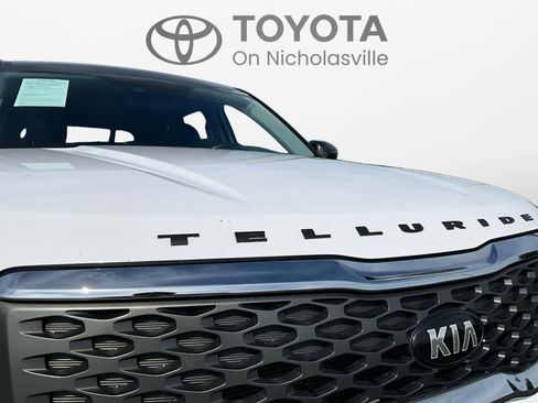 Used 2021 Kia Telluride LX AWD/4WD image 17