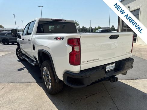 Used 2025 Chevrolet Silverado 2500 Custom w/ Custom Value Package AWD/4WD image 5