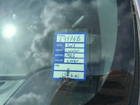 Used 2013 Lincoln MKS FWD image 6