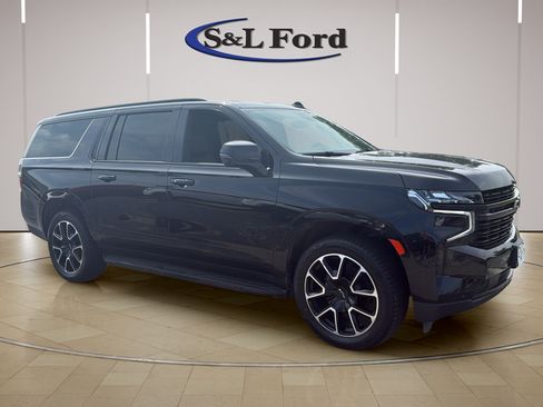 Used 2024 Chevrolet Suburban RST w/ Luxury Package AWD/4WD image 10
