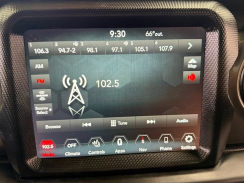 Used 2023 Jeep Wrangler Unlimited w/ Sun & Screen Package AWD/4WD image 34