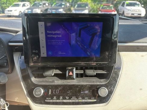 Used 2023 Toyota Corolla LE FWD image 12