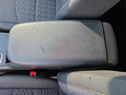 Used 2024 Chevrolet Equinox LT w/ LPO, Floor Liner Package FWD image 20