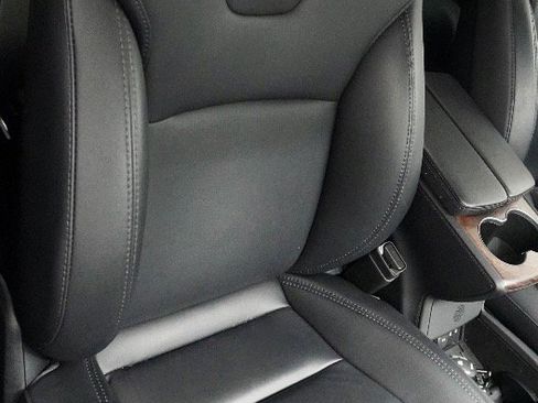 Used 2018 Tesla Model X 75D image 10