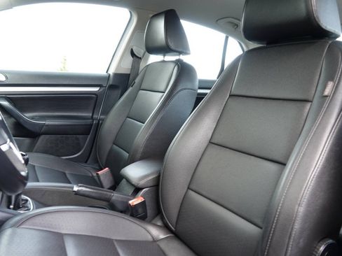 Used 2010 Volkswagen Jetta Limited Edition FWD image 65