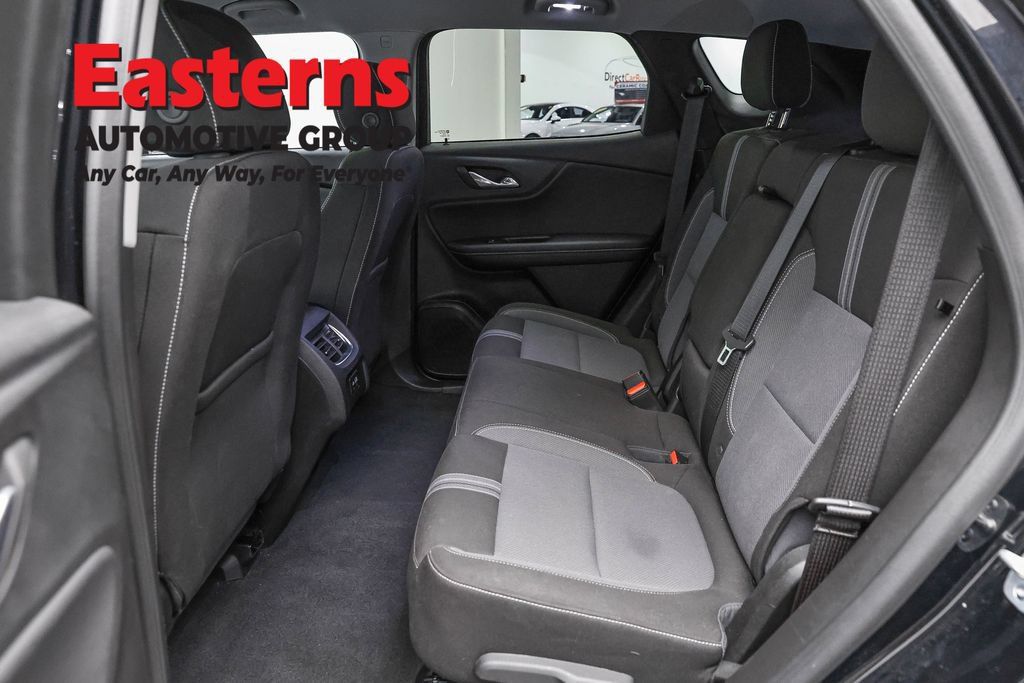 Used 2025 Chevrolet Blazer LT FWD image 22