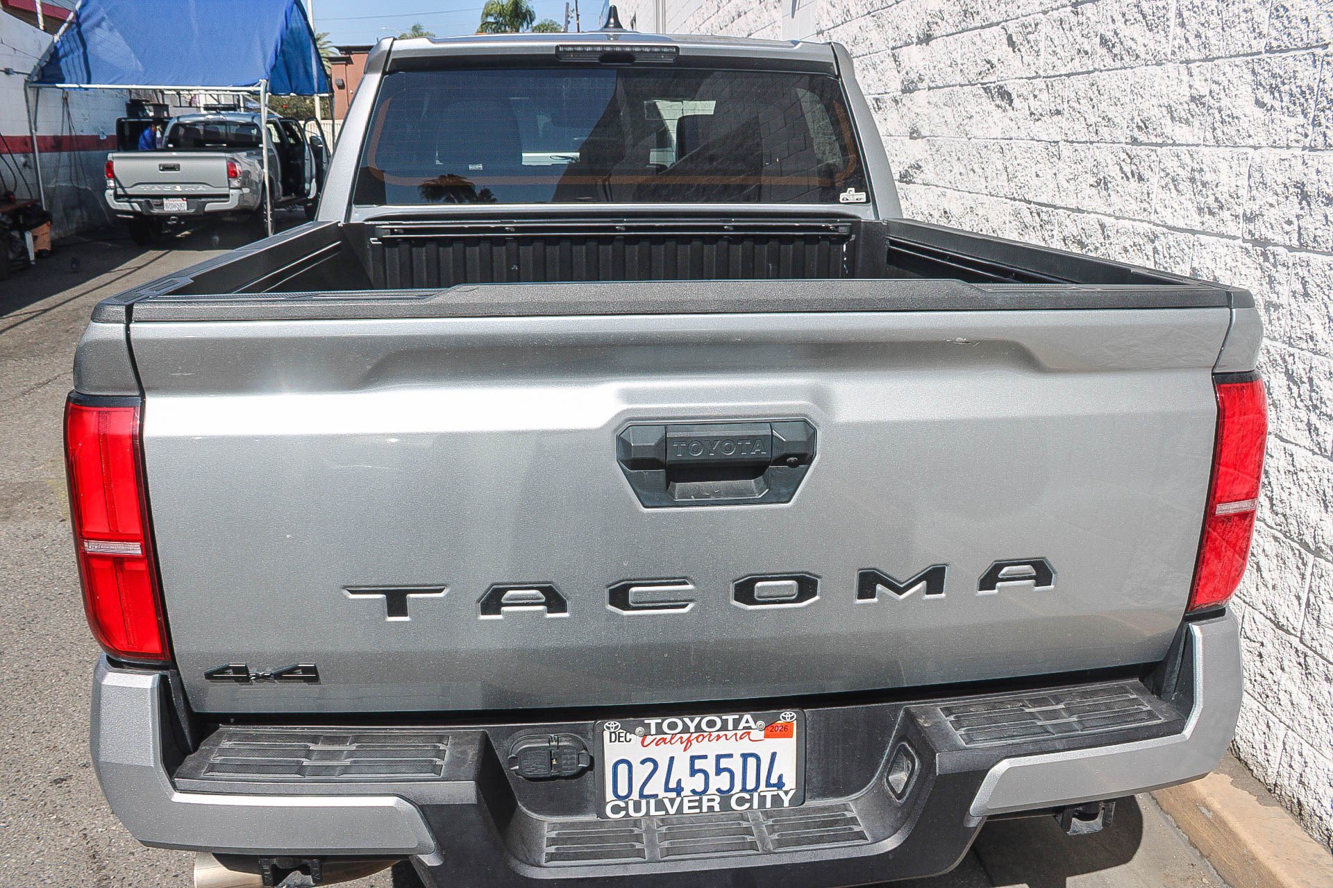 Certified 2025 Toyota Tacoma TRD Sport AWD/4WD image 15