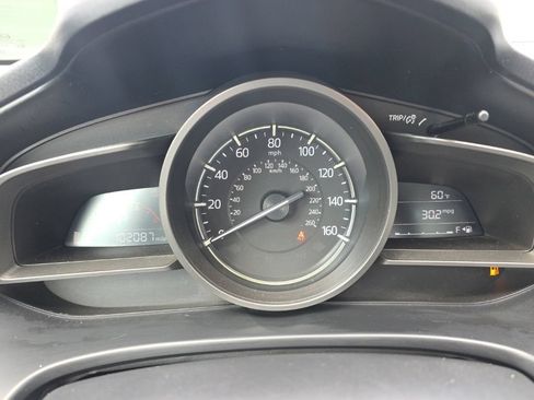 Used 2018 MAZDA MAZDA3 Touring FWD image 22