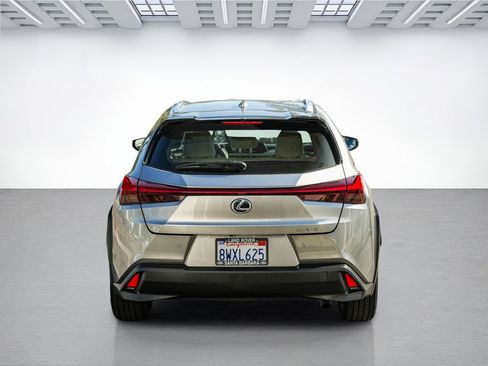 Used 2021 Lexus UX 200 w/ Accessory Package (Z2) FWD image 6