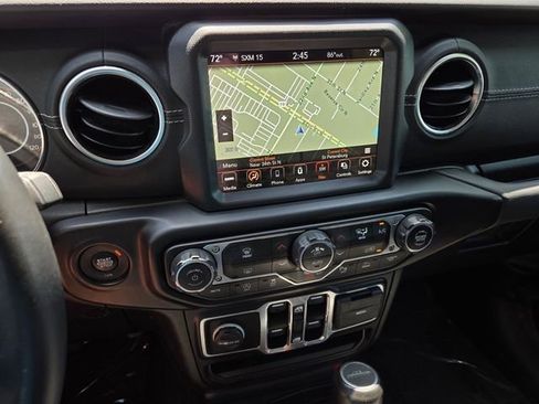Used 2022 Jeep Gladiator Overland w/ Popular Equipment Package AWD/4WD image 23