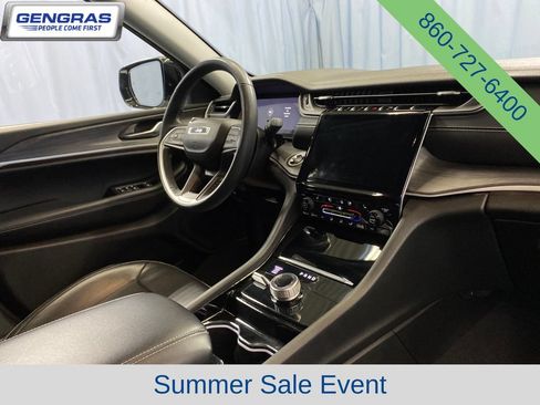 Used 2023 Jeep Grand Cherokee Limited w/ Luxury Tech Group II AWD/4WD image 42