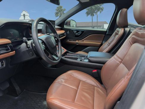 Used 2024 Lincoln Aviator Reserve w/ Elements Package Plus RWD image 11