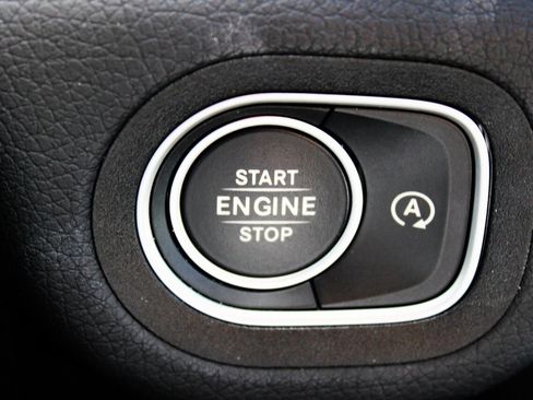 Used 2025 Mercedes-Benz GLE 350 4MATIC image 17