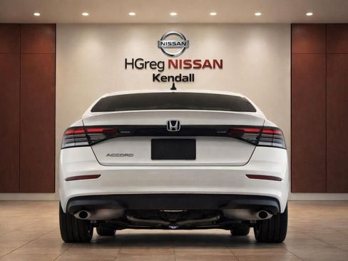 Used 2025 Honda Accord SE image 5