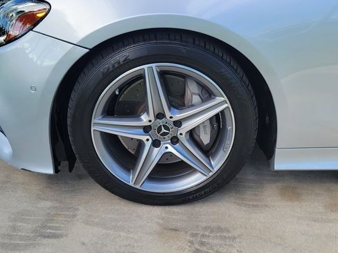 Used 2018 Mercedes-Benz E 400 Coupe image 3