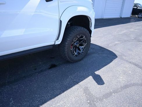 Used 2021 Chevrolet Silverado 1500 RST w/ Convenience Package II AWD/4WD image 32